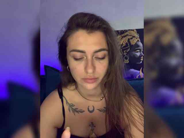WILDGIRL webcam