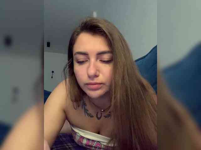 WILDGIRL webcam