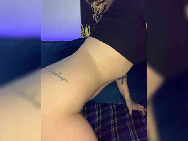 WILDGIRL webcam