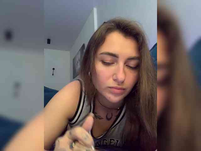 WILDGIRL webcam