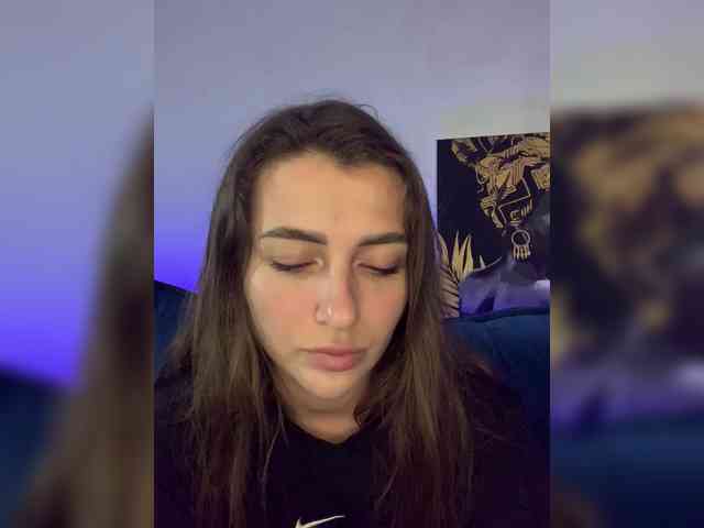 WILDGIRL webcam