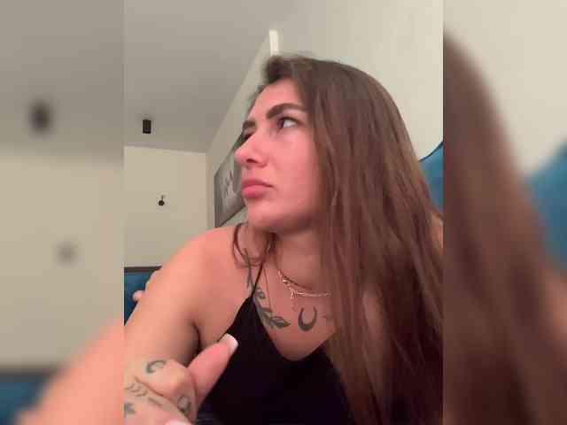 WILDGIRL webcam