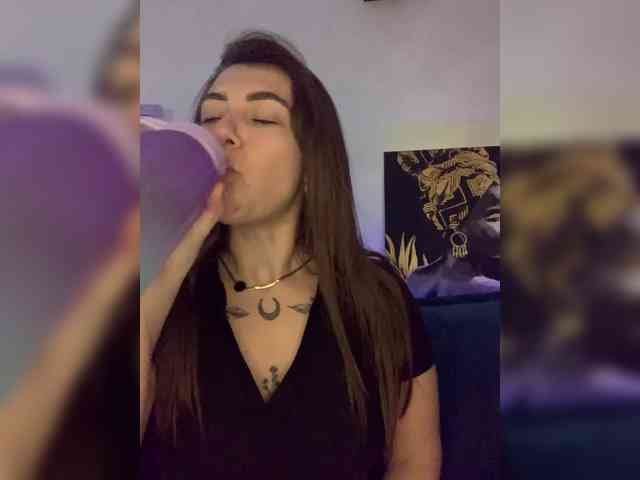 WILDGIRL webcam