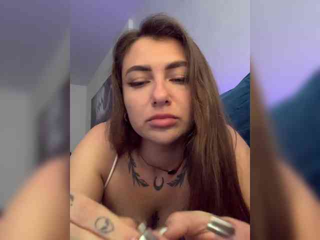 WILDGIRL webcam