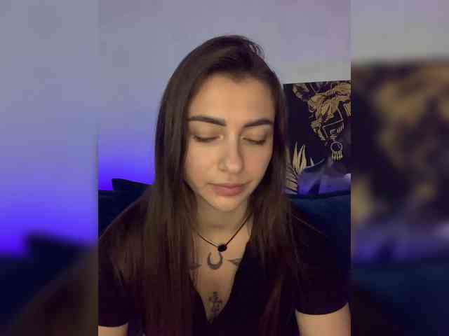 WILDGIRL webcam