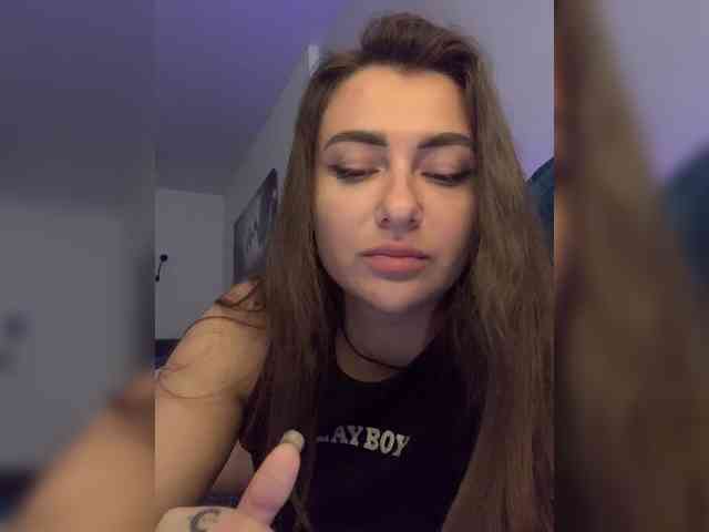WILDGIRL webcam