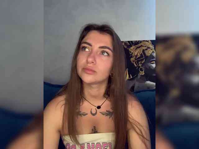 WILDGIRL webcam