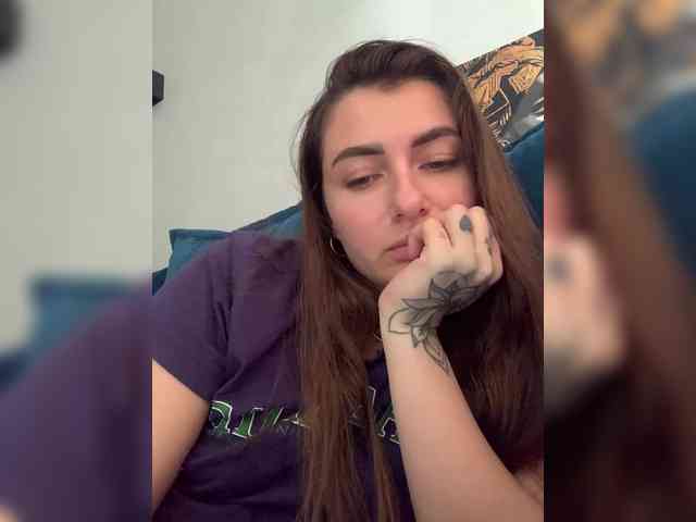 WILDGIRL webcam