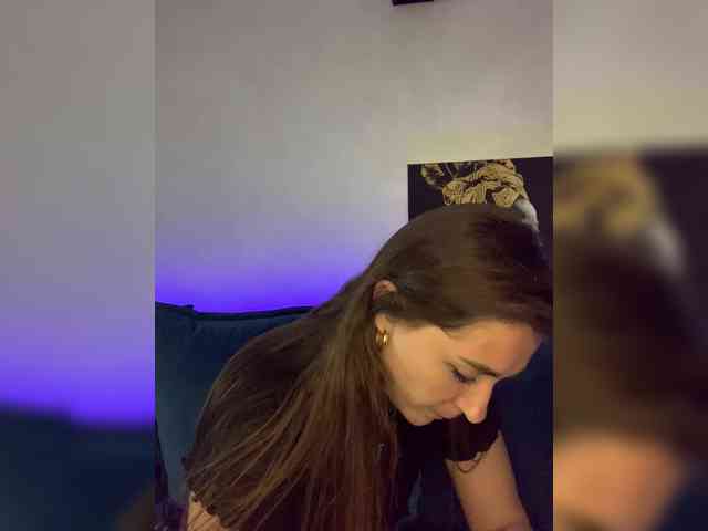 WILDGIRL webcam