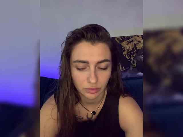 WILDGIRL webcam