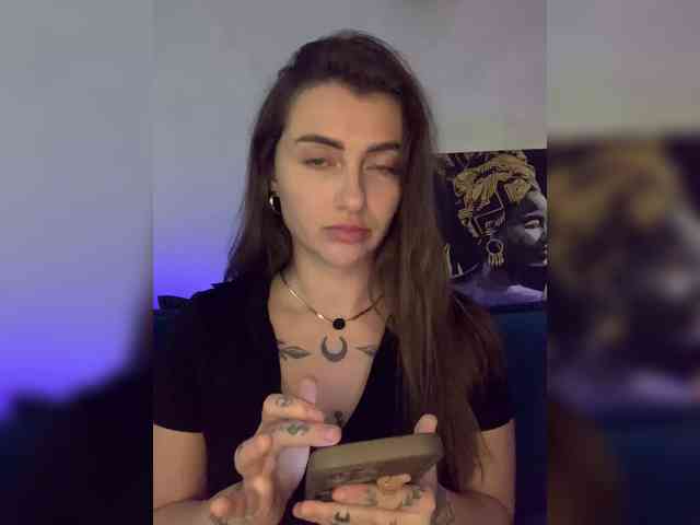 WILDGIRL webcam