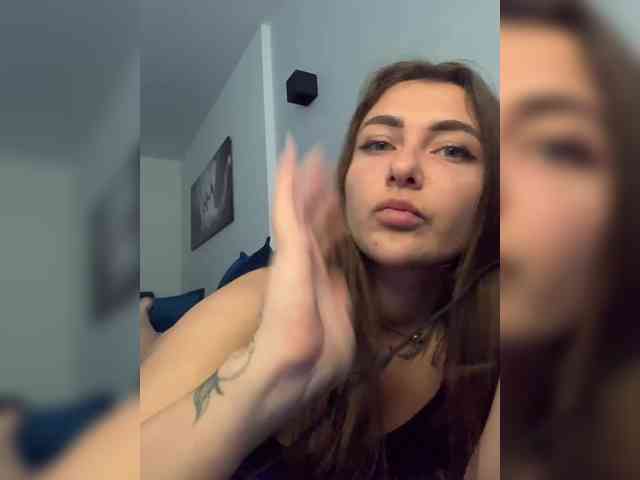 WILDGIRL webcam