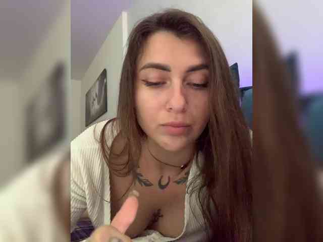 WILDGIRL webcam