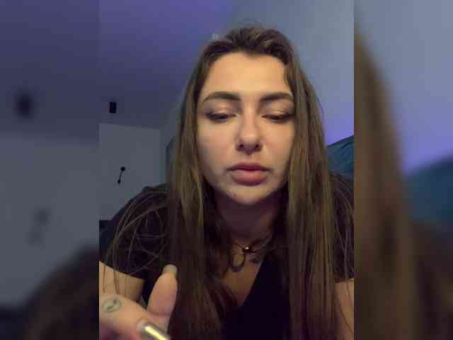 WILDGIRL webcam