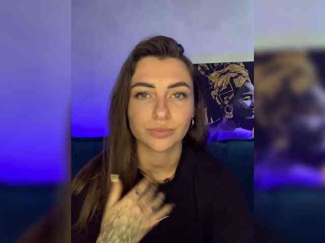 WILDGIRL webcam