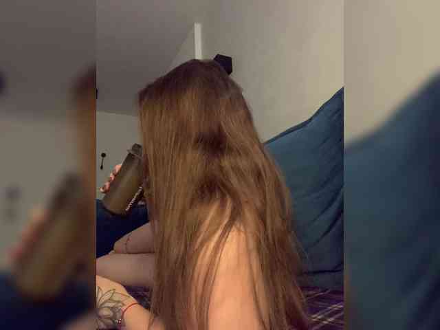 WILDGIRL webcam