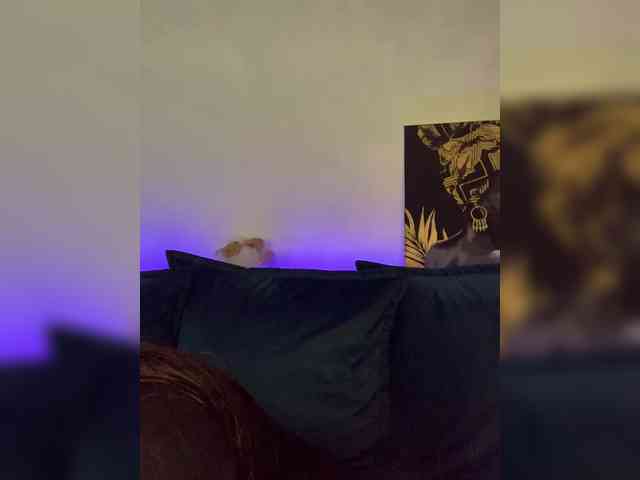 WILDGIRL webcam