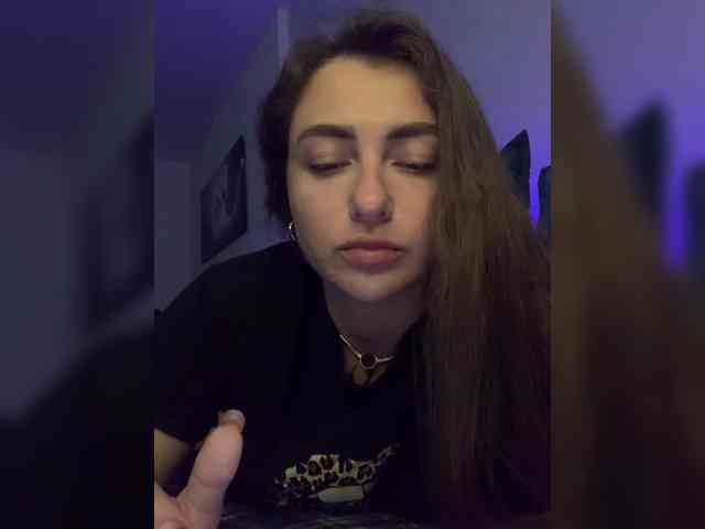 WILDGIRL webcam