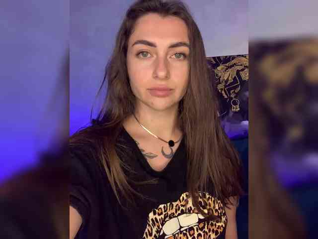 WILDGIRL webcam