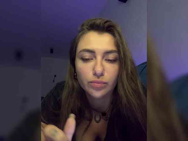 WILDGIRL webcam