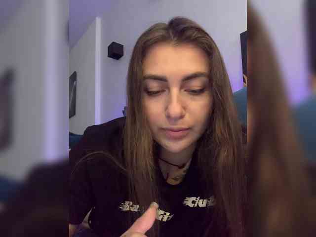 WILDGIRL webcam
