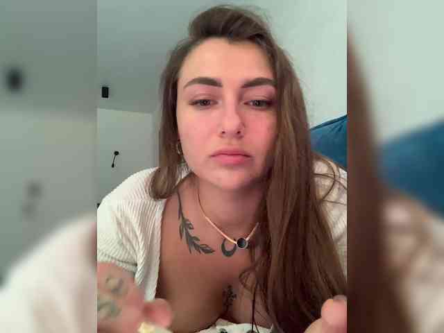 WILDGIRL webcam