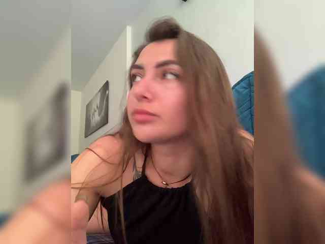 WILDGIRL webcam