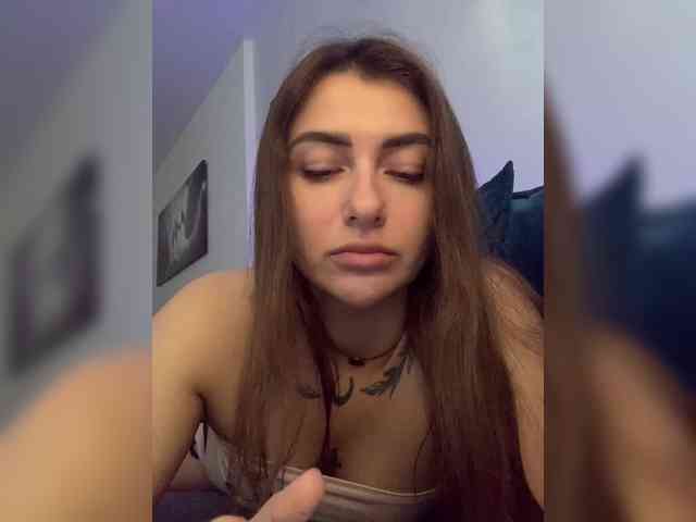 WILDGIRL webcam