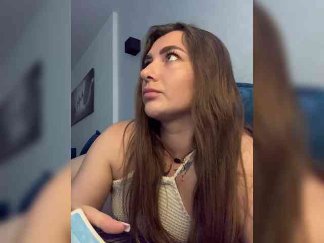 WILDGIRL webcam