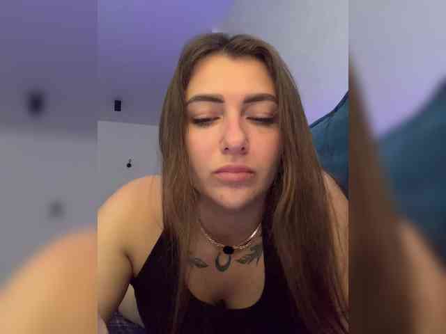 WILDGIRL webcam