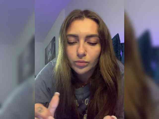 WILDGIRL webcam