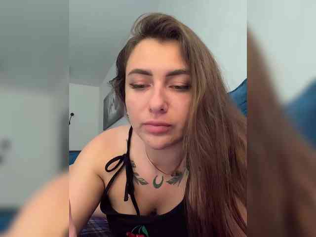 WILDGIRL webcam