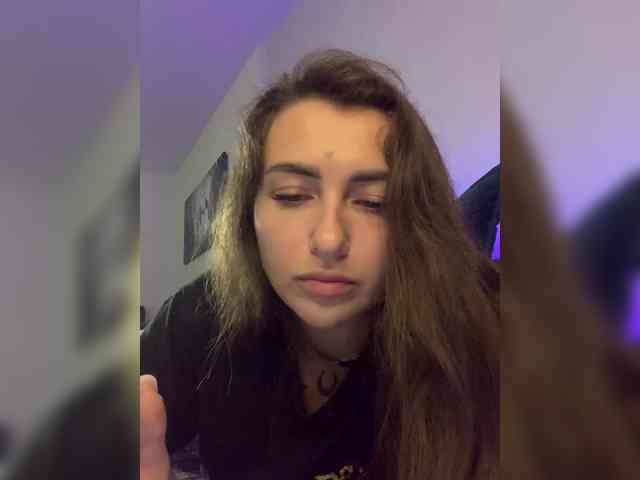 WILDGIRL webcam