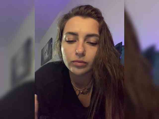WILDGIRL webcam