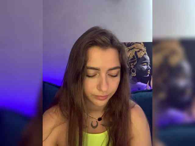 WILDGIRL webcam