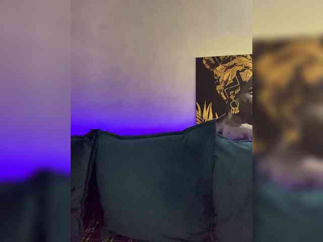 WILDGIRL webcam