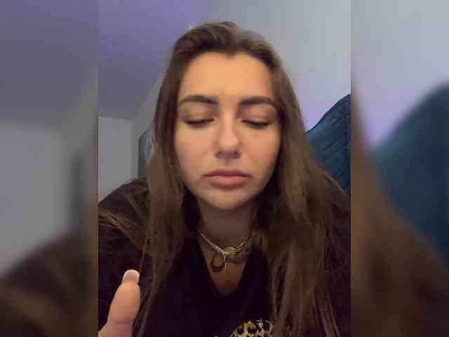 WILDGIRL webcam