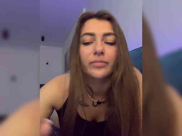 WILDGIRL webcam