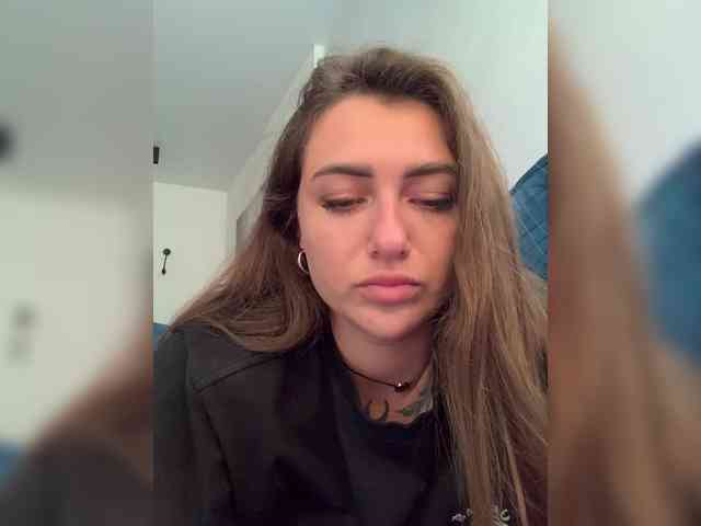 WILDGIRL webcam