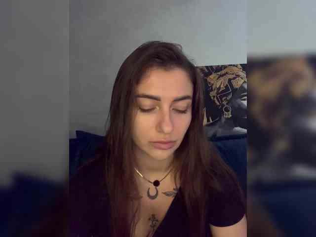 WILDGIRL webcam
