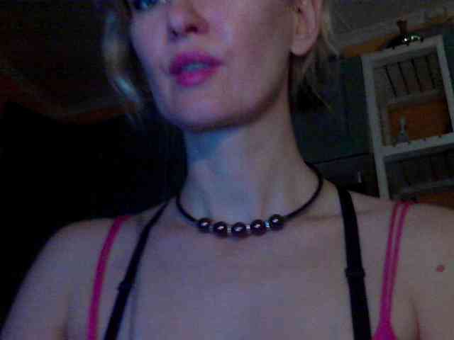 RedEmemdems webcam