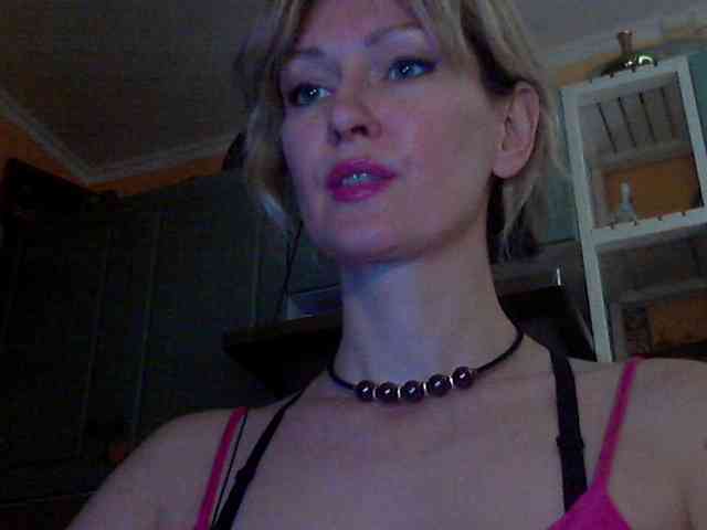 RedEmemdems webcam