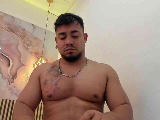 BrianMalonee Live Webcam on {site_name}