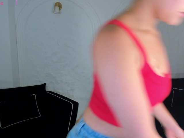 AlessaRomero's BongaCams show and profile