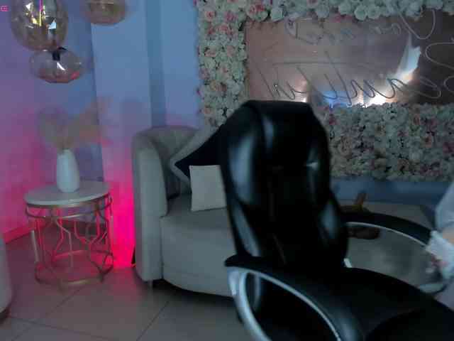 AlessaRomero AlessaRomero