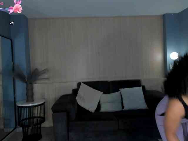 AlessaRomero webcam