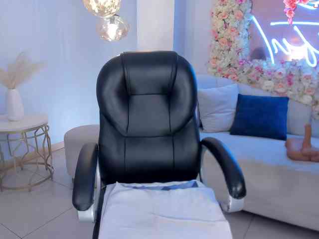 AlessaRomero webcam