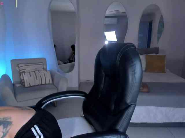 AlessaRomero webcam