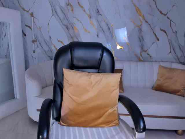 AlessaRomero webcam