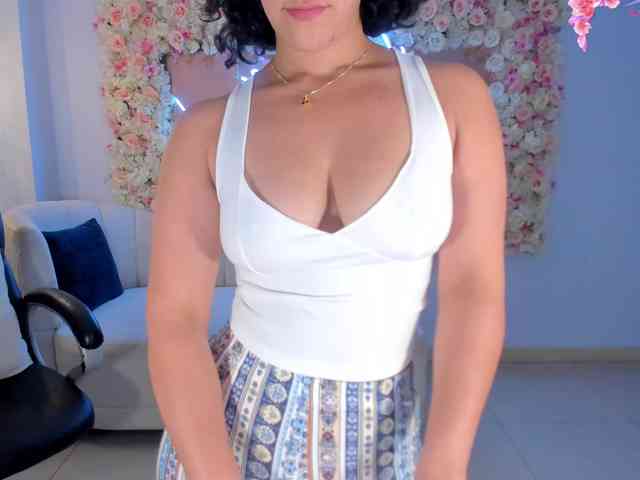 AlessaRomero webcam